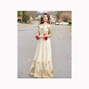 Lehanga choli สไตล์ปากีสถานสำหรับงานแต่งงานและเทศกาลงานปักจำนวนมาก - Product Image 2