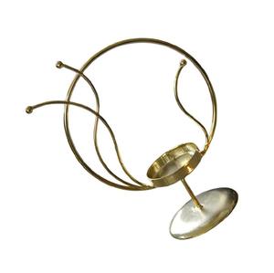 Candelabros metálicos geométricos contemporáneos, perfectos para la decoración moderna del hogar, iluminación ambiental de mesa y exhibición. - Product Image 1