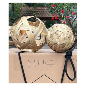 Bola de ratán hecha de ratán natural, decoración de bola de ratán 100% hecha a mano con bellota de ratán, calcetín de ratán y decoración de árboles - Product Image 4