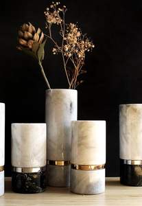 Jarrones Cilíndricos de Metal Duraderos para Decoración Interior y Exterior que Ofrecen Resistencia Duradera y un Aspecto Minimalista - Product Image 2