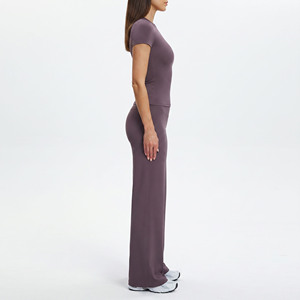 Women's Seamless Yoga Set Crew Neck Short Sleeve High Waist Full Length Solid Color Activewear Pants and <b>Top</b> 2 Piece Set - Product Image 3