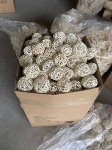 Bola de ratán decoración excelencia Bola de ratán hecha a mano de Vietnam diseños Premium sostenibles para venta al por mayor y exportación a granel - Product Image 6