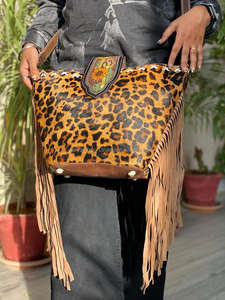Nouveaux cheveux sur sac à main en cuir de vachette métallique Collection élégante usiné à la main sculpture en cuir imprimé Animal frange femmes sacs à main - Product Image 3