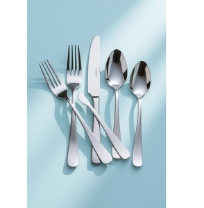 Couverts en acier inoxydable finition argentée conçus avec précision et sophistication pour les repas de tous les jours et les occasions spéciales - Product Image 1