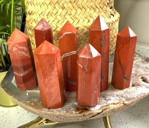 คริสตัลธรรมชาติเรดแจสเปอร์ทรงหอคอยสำหรับทำเครื่องประดับ คริสตัลขัดเงา ขนาด 2-4 นิ้ว น้ำหนัก 80 กรัม มีจำหน่าย ลดราคาพิเศษ - Product Image 3