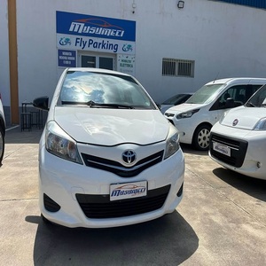 Toyotaa yariss เทอร์โบดีเซลอัตโนมัติ2012-2025ยาง R18เบาะหนังควบคุมความเร็วขึ้นแร็คหลังคาโลหะรถมือสอง - Product Image 6