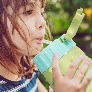 Divertida y Linda Botella de Agua de Plástico con Dibujos Animados, Botella de Agua Deportiva Portátil para Niños, Botella de Agua de Plástico para Niños - Product Image 2