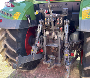 Usado 2022 Fendtt 311 Tractor a pie Bastante usado Mini tractor con clasificación de potencia de 20hp a 180hp para la venta - Product Image 3