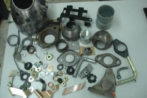 Componentes de fabricación de chapa metálica de acero inoxidable AMP ISO 9001:2015 Tamaños y colores personalizados certificados para aplicaciones de maquinaria - Product Image 3