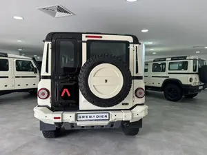 INE0S GRENADIER 2023 USADO, Volante a la Izquierda/Derecha - Product Image 4