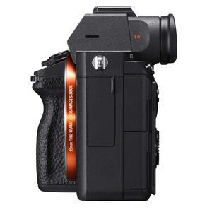 Appareil photo numérique hybride plein format avec objectif FE 28-70 mm, kit d'accessoires photo avec sac à bandoulière et carte SD 64 Go - Product Image 5