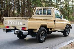 Cruiser FJ75 4x4 de 1988 (DISPONIBLE EN VERSION DIRECTION GAUCHE ET DIRECTION DROITE) - Product Image 2