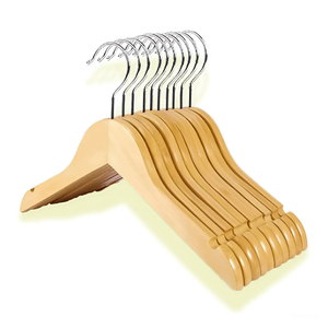 Perchas de Madera para Bebés de Alta Calidad, Duraderas y Antideslizantes, Perchas para Ropa de Niños, Logotipo Personalizado, Madera de Pino Ecológica, Hechas en Vietnam - Product Image 1