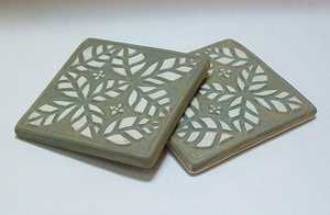 Juego de Posavasos de Estilo Clásico Hechos a Mano con Incrustaciones de Hueso, Ecológicos, Color Personalizado, Nuevo Diseño, para Mesa de Café o Té, Aptos para Alimentos - Product Image 3