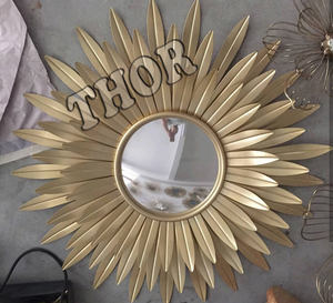 Décoration murale créative de style nordique or 3D fleur de soleil en métal de luxe pour la chambre à coucher ou le salon style moderne - Product Image 6