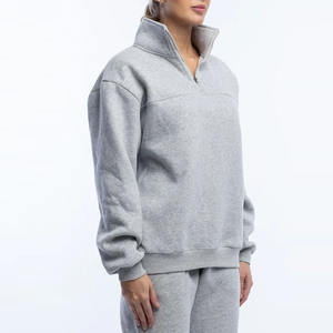 Sweat-shirt à col roulé oversize en molleton doux imprimé personnalisé avec motif en relief, coupe athlétique pour femme - Product Image 3