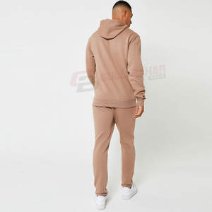 Chándal de tela elástica suave para hombre, chándal informal ligero para hombre con piernas cónicas y diseño minimalista - Product Image 5