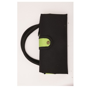 Bolsa de Transporte Plegable de Nailon para Spotify, Económica, con una Sola Cremallera Primaria, Negra con Contraste Verde a los Mejores Precios - Product Image 1