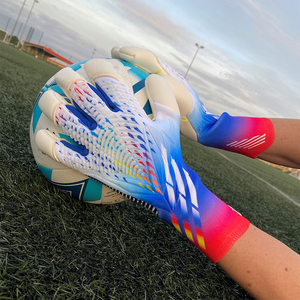 Gants de gardien de but de football imperméables et légers de dernière génération avec une forte adhérence, protection des doigts, cuir respirant et unisexe - Product Image 4