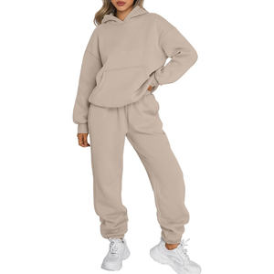 Ensemble de survêtements d'entraînement et de jogging deux pièces décontracté pour femme Dernière conception avec logo imprimé pour la saison d'automne et d'hiver - Product Image 1