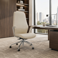Chaise de bureau de direction en cuir PU beige, dossier haut, accoudoirs chromés, roulettes pivotantes pour salle de réunion et réception