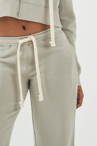 Article tendance : Pantalon de survêtement en polaire pour femme, en polyester et coton, taille élastique, logo imprimé personnalisé, couleur unie, côté - Product Image 3