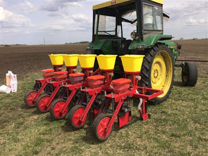 High Quality Garden Agricultural Tractor Mounted Small Corn Maize Seeder Planters For Sale - Product Image 4