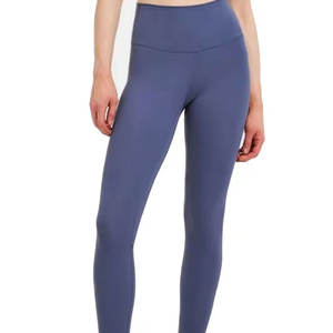 Leggings Deportivos Ajustados para Mujer, Hechos en Pakistán, Pantalones Elásticos para Yoga, Gimnasio y Entrenamiento - Product Image 1