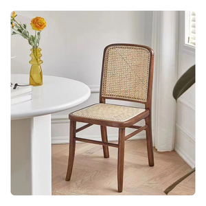 Silla de ratán resistente hecha a mano para asientos al aire libre o acentos interiores con un ambiente rústico hoy, manteniéndote fresco y cómodo - Product Image 3