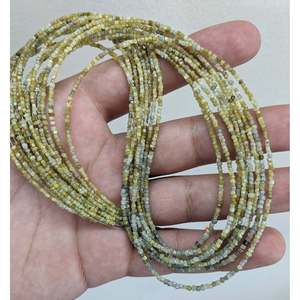 Perlas de Diamante Natural en Bruto Sin Cortar de 2-3 mm, Multicolores, Certificadas por IGI, Claridad VVS1, Corte Excelente y Bueno para la Fabricación de Joyas - Product Image 1