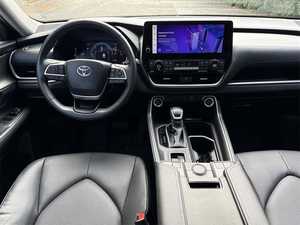 2024 pour Grand Highlander Hybride XLE AWD Automatique R20 Cuir Foncé SUV 7 Places Conduite à Gauche Toit Ouvrant Panoramique - Product Image 3