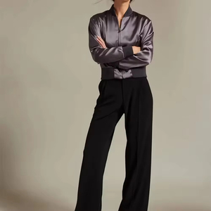 Chaqueta Bomber de Satén Extra Grande para Mujer, Clásica, de Alta Calidad, Satén de Poliéster, Holgada, con Cierre Completo, Bolsillos y Mangas Largas - Product Image 4