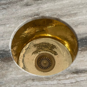 Évier en laiton durable pour une installation de salle de bain longue durée, supportant une utilisation quotidienne et un entretien facile - Product Image 1