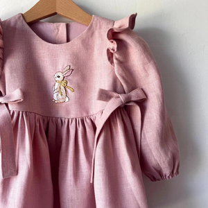 Vestido de lino suave bordado a mano para niñas, estilo informal para el primer cumpleaños de niños pequeños, OEM hecho en Vietnam - Product Image 2