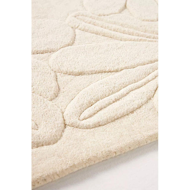 Sculpted Daisy White