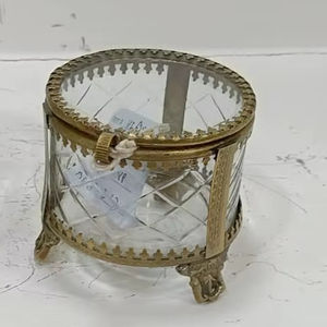 Boîte à bijoux faite à la main exquise avec solution de stockage élégante en laiton et en verre pour boîte à bijoux - Product Image 1
