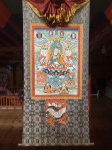 Thangka pintado a mano: Padmasambhava - Imagen central de las Ocho Manifestaciones - Product Image 1