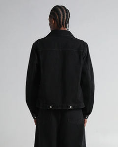 Vente en gros de veste en jean avec logo personnalisé pour hommes | Fournisseur de veste en jean OEM | Manteau en jean Streetwear élégant pour les marques de mode - Product Image 3