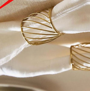 Nouvelle conception 2026 : Anneau de serviette rond en métal finition dorée pour hôtel et maison - Product Image 1