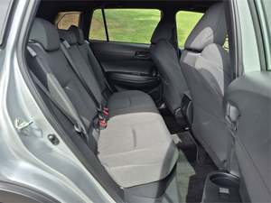 Auto Usado en Perfectas Condiciones, Toyota <span class=keywords><strong>Corolla</strong></span> <span class=keywords><strong>Cross</strong></span> GX 2.0P <span class=keywords><strong>HEV</strong></span> ECVT FWD SUV <span class=keywords><strong>2023</strong></span>, Envío a Todo el Mundo - Product Image 3