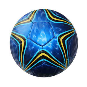Ballon de football d'entraînement en PU de haute qualité, taille 5, design classique, logo personnalisé, fabrication directe, prix raisonnable - Product Image 5