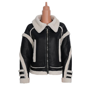 Chaqueta acolchada de cuero genuino para mujer OEM de corte suelto con forro de algodón Procesamiento en bruto Marca personalizada y diseño duradero elegante - Product Image 1