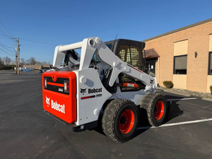 Cargadora de ruedas Bobcat S650 usada, 74HP, diésel, elevación vertical, equipo de construcción con dirección hidráulica, en venta - Product Image 4