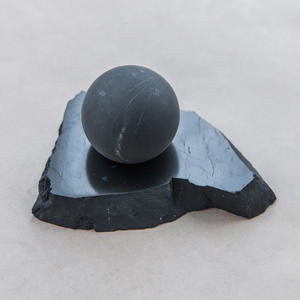 Soporte grande de shungita para una esfera o un huevo de más de 3.5 pulgadas (90 mm) - Product Image 4