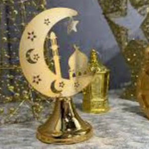 Pièce maîtresse de Ramadan islamique de qualité supérieure en or fabriqué à partir de métal pour des arrangements décoratifs sur la table - Product Image 1