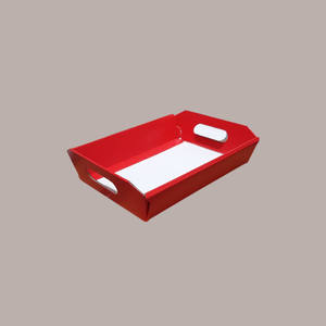 10 Uds. Cestas de regalo de Navidad en cartón rojo con gráficos de efecto de cuero 310x220H90mm Rectangular pequeños suministros de vacaciones - Product Image 1