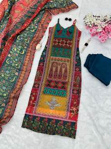 El último diseño Organza Impreso Bordado Kurti Set Por FabZone - Product Image 2