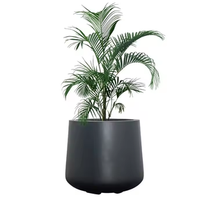 Ensemble de 3 jardinières en métal gratuites avec une élégante bande dorée, parfaites pour les jardins extérieurs et la décoration de la maison. & Vase haute vente - Product Image 5
