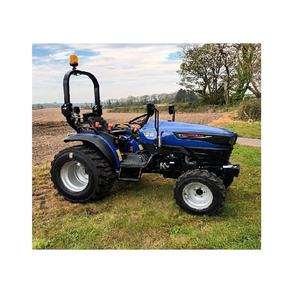 Tractor Compacto Farmtrac FT26M de 20 HP 4WD con Transmisión de Engranajes y Motor en Venta a Precio Económico - Product Image 2