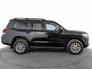 2019 LAND CRUIZER 200 SERIES <b>RESTYLING</b> 2 Low Mileage Sound Engine AUTOMATIC Transmission Panoramic roof lights Ready to - Product Image 5